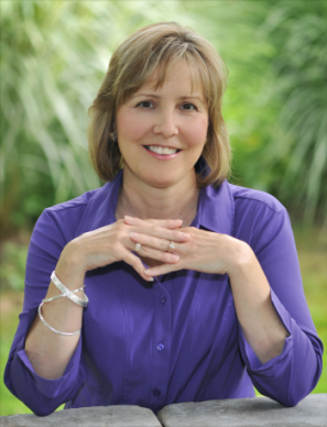 profile photograph of Rebecca Moyes